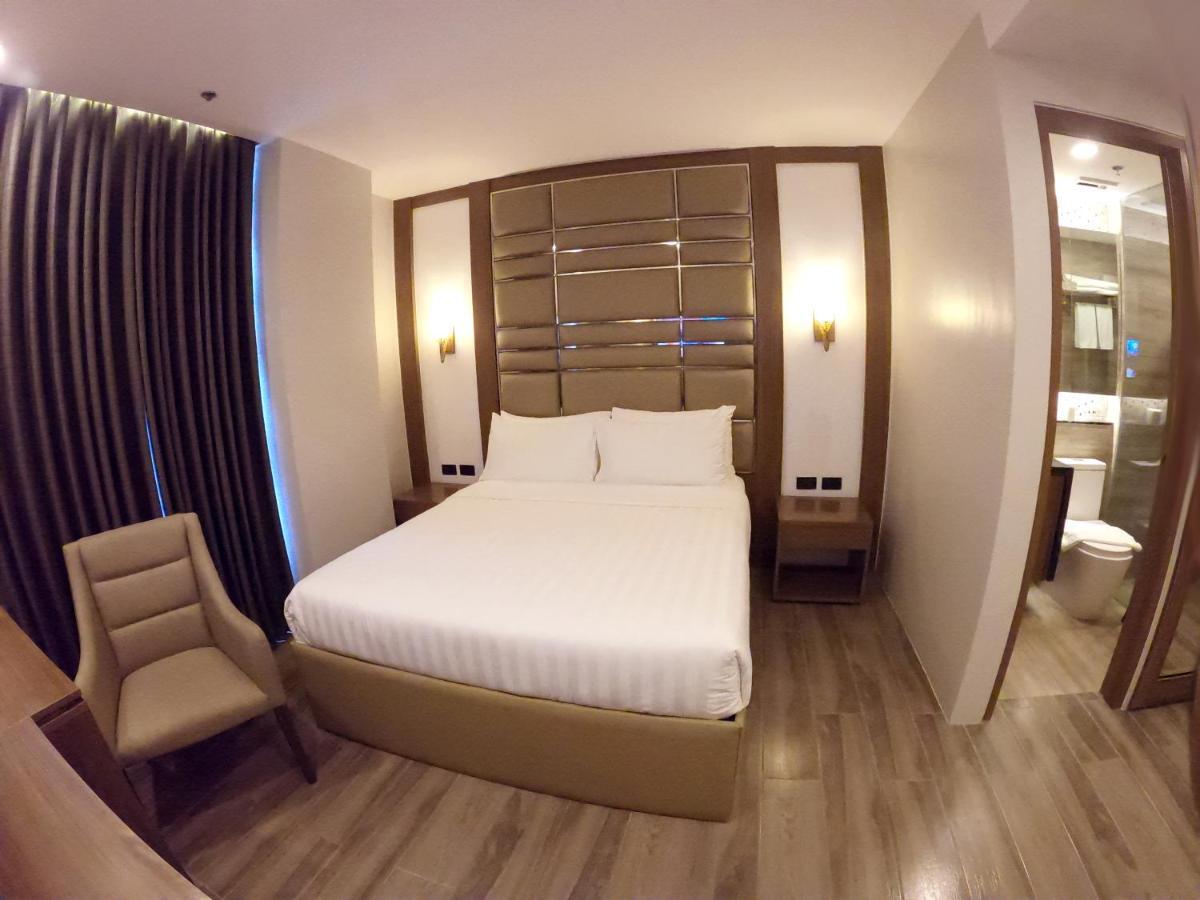 El Vistra Hotel Angeles Bagian luar foto