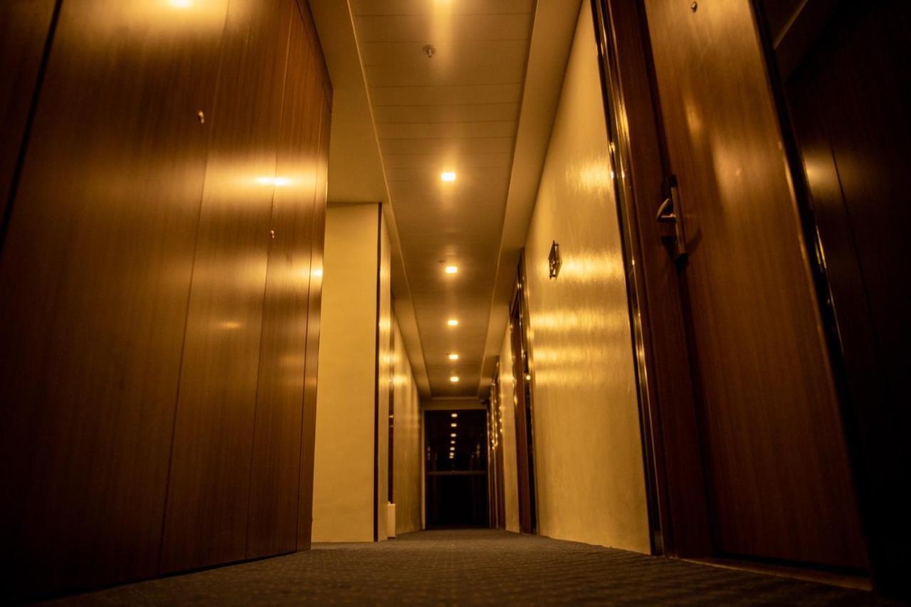 El Vistra Hotel Angeles Bagian luar foto