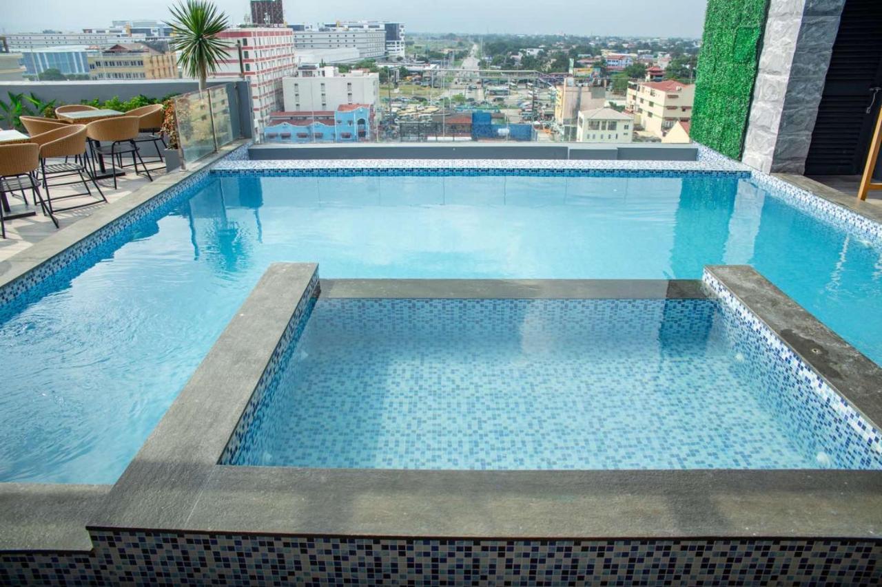 El Vistra Hotel Angeles Bagian luar foto